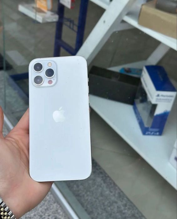 Айфон 12 про продам