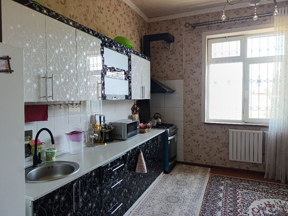 Урта буз! Жомбой! 6 соток ховли.