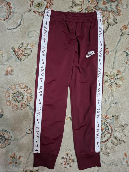 Спортивный костюм на девочку