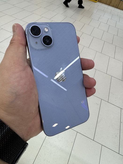 Продам айфон 14 128 гб