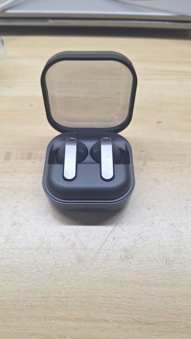 Galaxy buds 4 pro