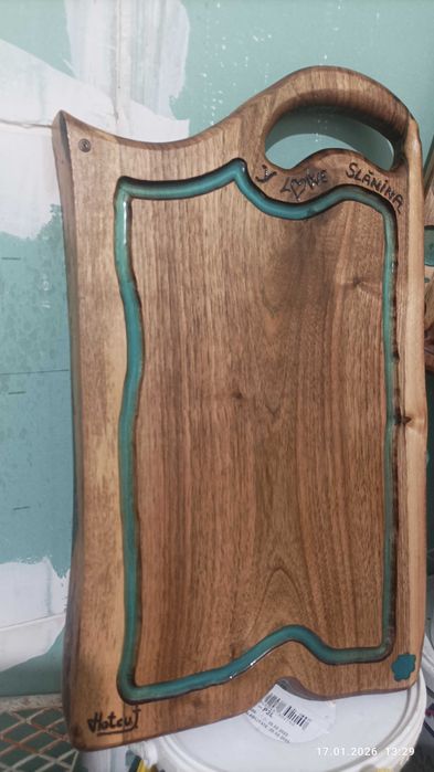 fund din lemn de nuc și rasina epoxidica