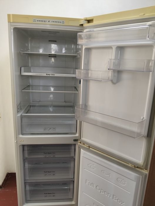 Продам холодильник Samsung