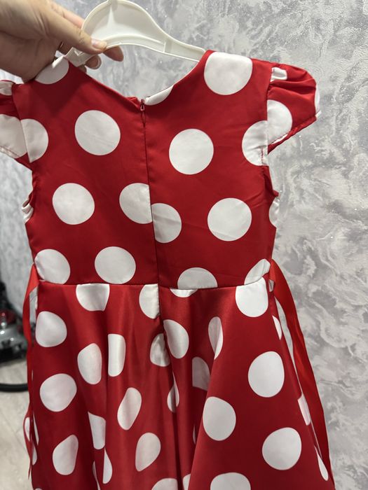 красное горошек платье детская