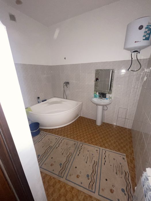 СРОЧНО райхон боги йонида 3 ХОНА 3-ЕТАЖ 108 М2