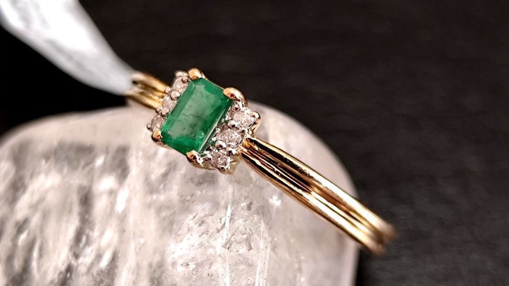 Златен Пръстен / Смарагд / Диаманти