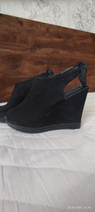 Обувь женская подойдёт на 39 размер