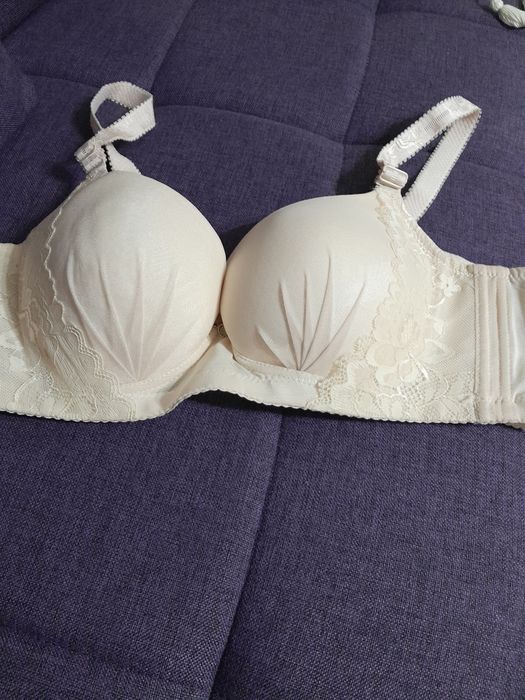 Продам новый бюстгальтер