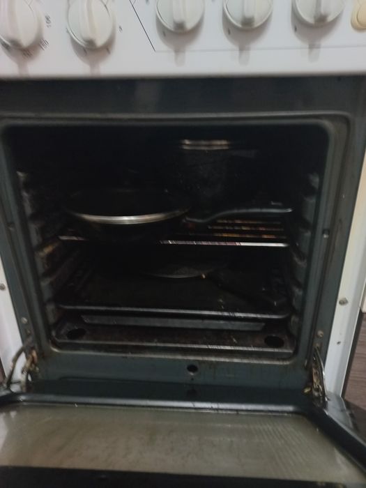 Продается газ плита с электродуховкой