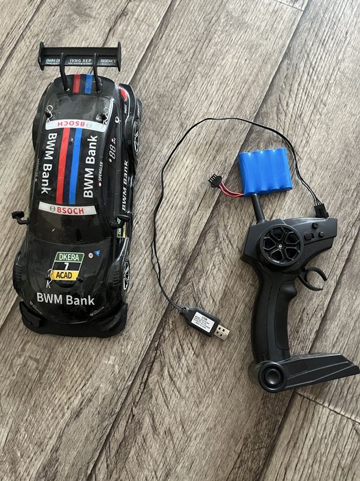 Продам дрифт машинку срочно едет 40км