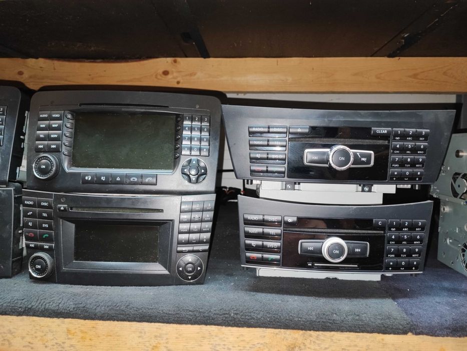 Навигации - радио и CD, ДВД - DVD четец и СД чейнджър от Мерцедес