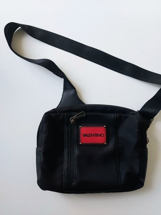 Valentino , мъжка чанта,д 28см/ш 22см ,средно голяма.