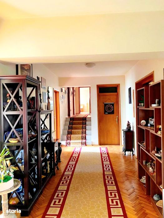 Vila de lux,teren 1000 mp,7 camere,Lac,Parc Dinamic,Sector 6,Militari