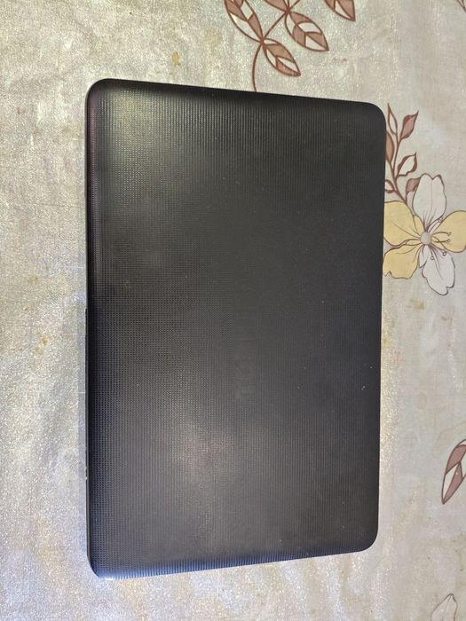 Ноутбук Toshiba старый