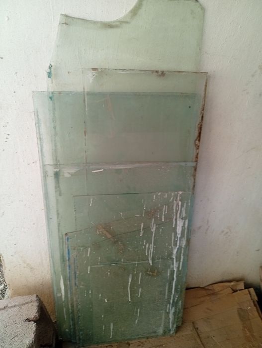 Стекла на руна, терезеге әйнек