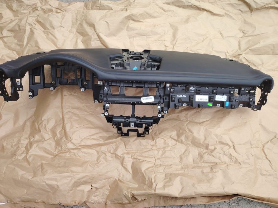 Vand plansa bord Porsche Cayenne 9YA 2018>