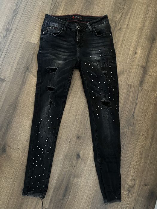 Дънки с камъни черни