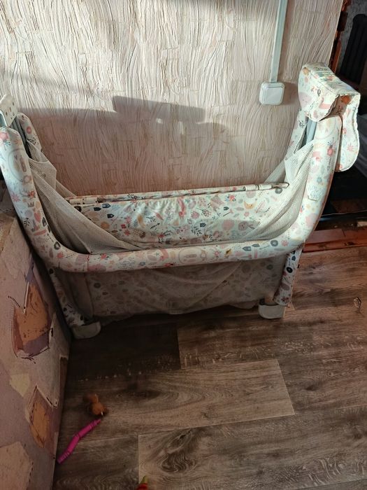 Детский манеж прочный