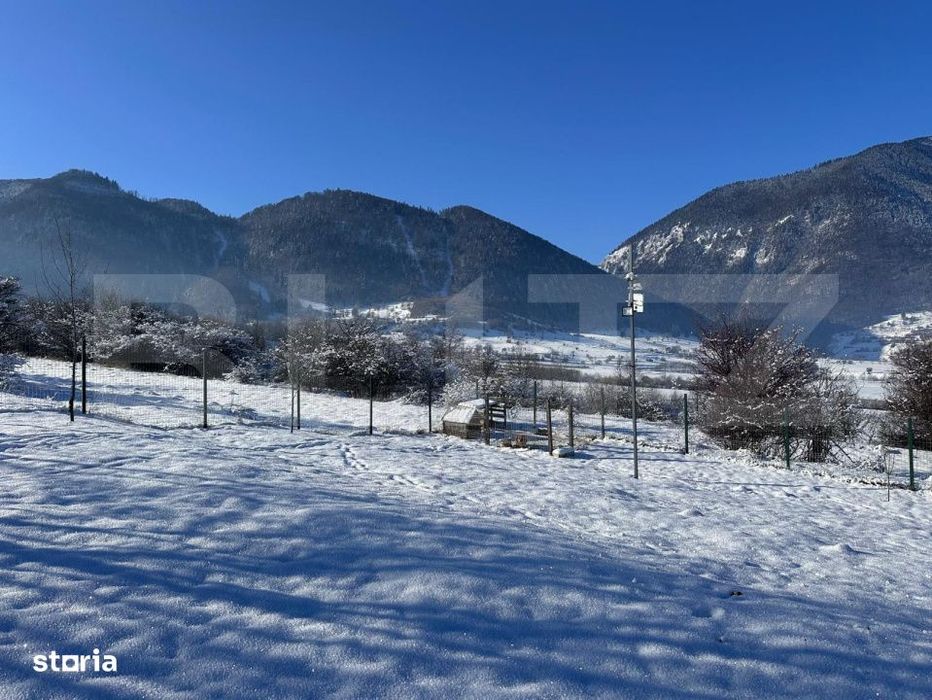 Teren 1000mp, constructie casa vacanta Tohanita
