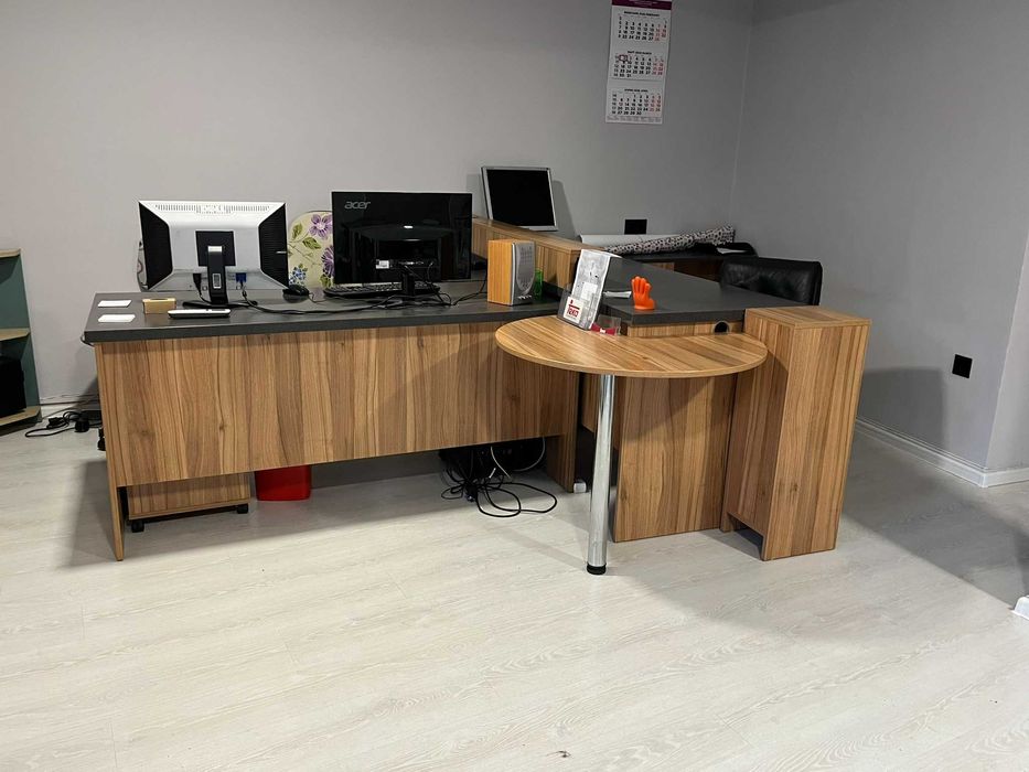 офис обзавеждане