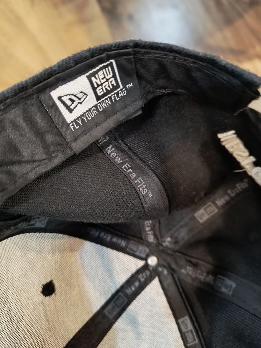 Лот шапки New Era и Vans Flexfit