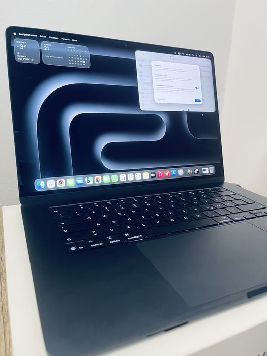 MacBook Air 15” M4, 16GB RAM, 256GB