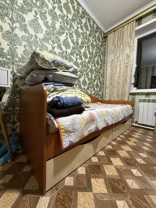 Продам спальний гарнитур