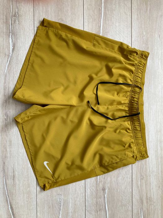 Найк Nike Challenger Dri Fit къси панталони къс панталон шорти L