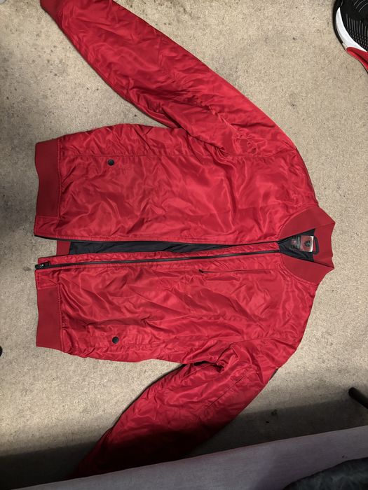 Vand jacheta ferrari