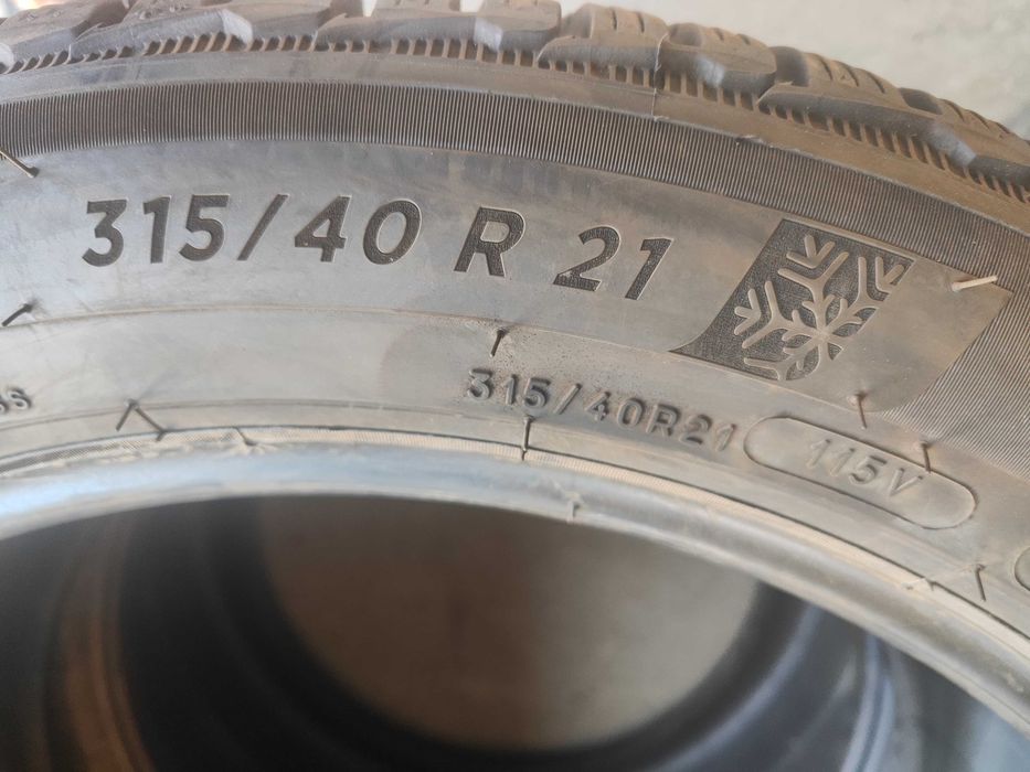 2бр. зимни гуми 315/40/21 Michelin