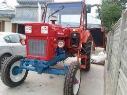 Parbrize, geamuri tractoare U445 U453 U483 U643 U650 U683 (UNIVERSAL)