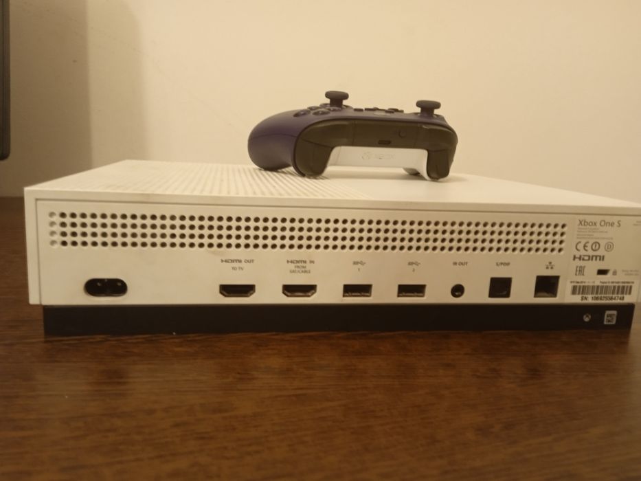 Xbox One 512 GB SSD + maneta