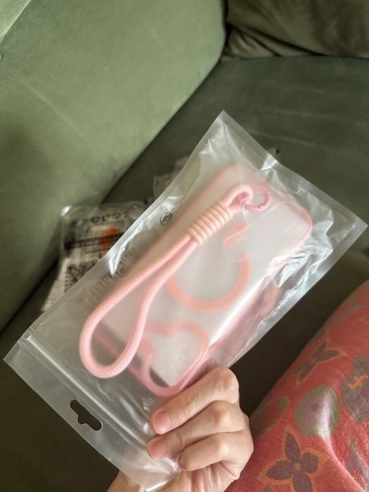 Продам новые чехлы для Iphone 17