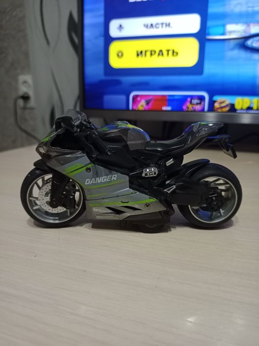 Машины железные продам