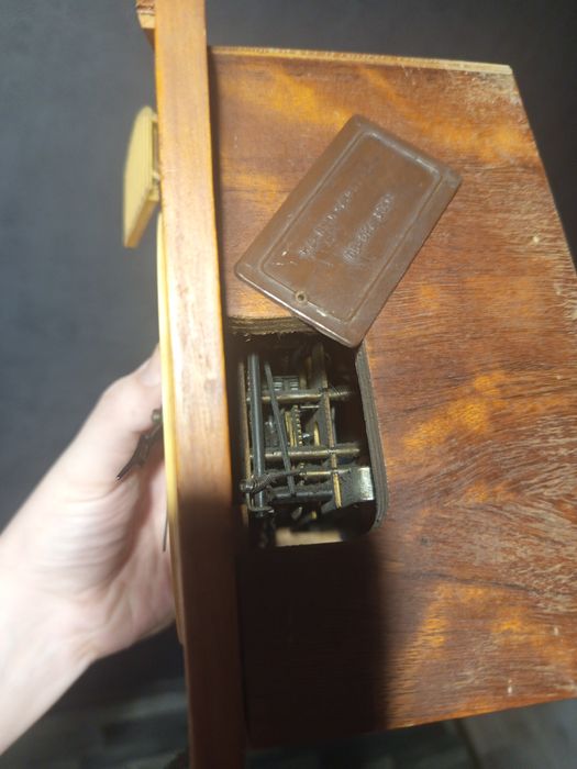 Часы Маяк с кукушкой