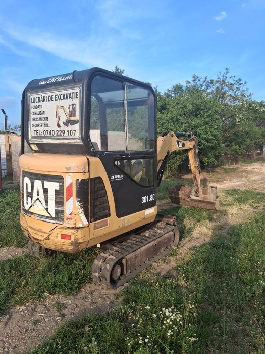 Vînd miniexcavator