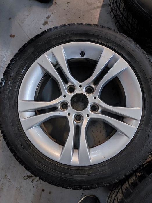 Set jante BMW OEM R16 cu anvelope de iarna