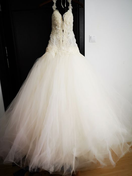 De închiriat-Rochie mireasa-stil printesa