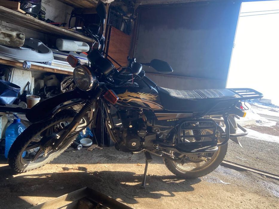 Продам мотоцикл Сузуки