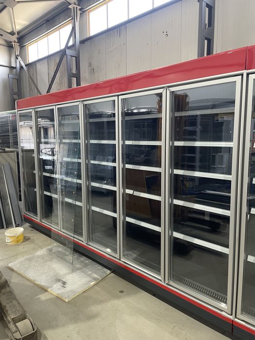 Остъкляване на хладилни витрини