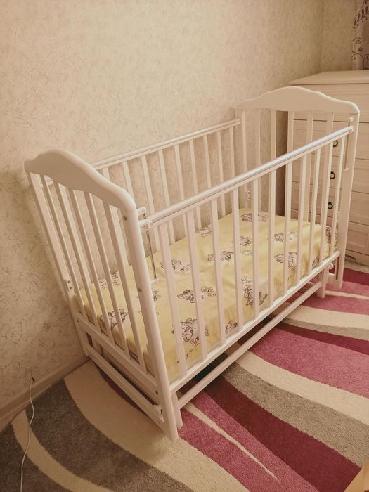 Продам детскую кроватку