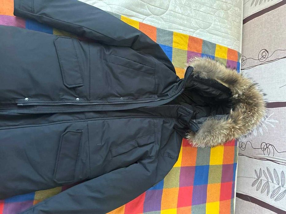 Продаю зимнюю куртку