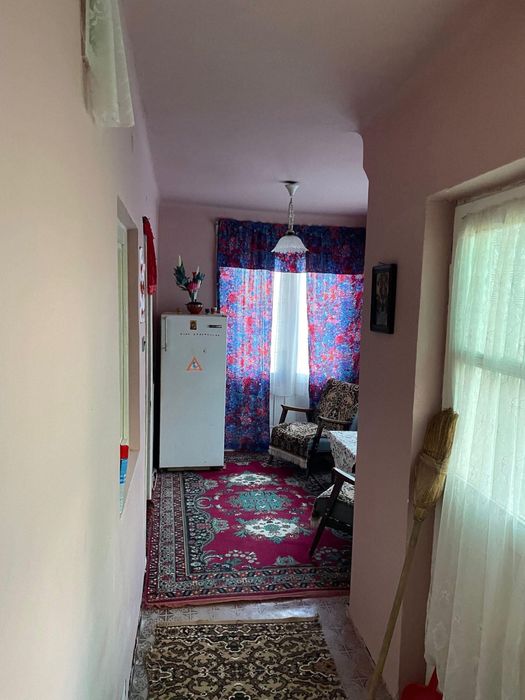 Vand casa la țara