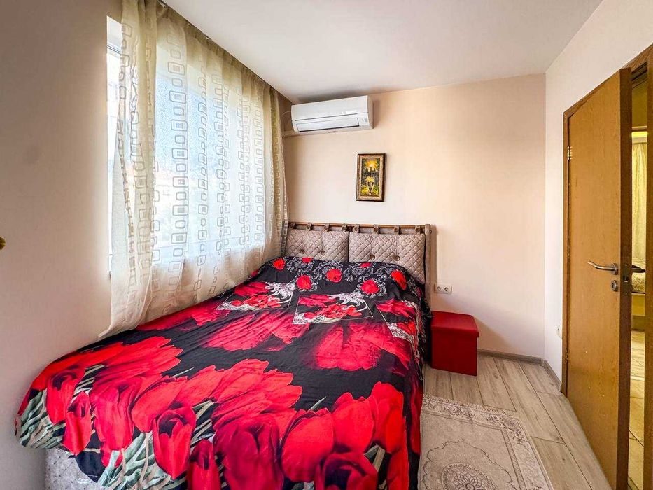 Продава се Тристаен апартамент в Бургас, Сарафово - 129 кв.м за 1318 €/кв.м - Снимка #12