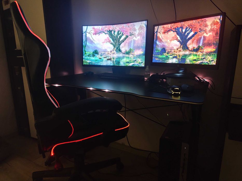Setup Gaming Complet – i7-8700 / RX 580 8GB / LG UltraGear QHD + Birou și Scaun Huzaro