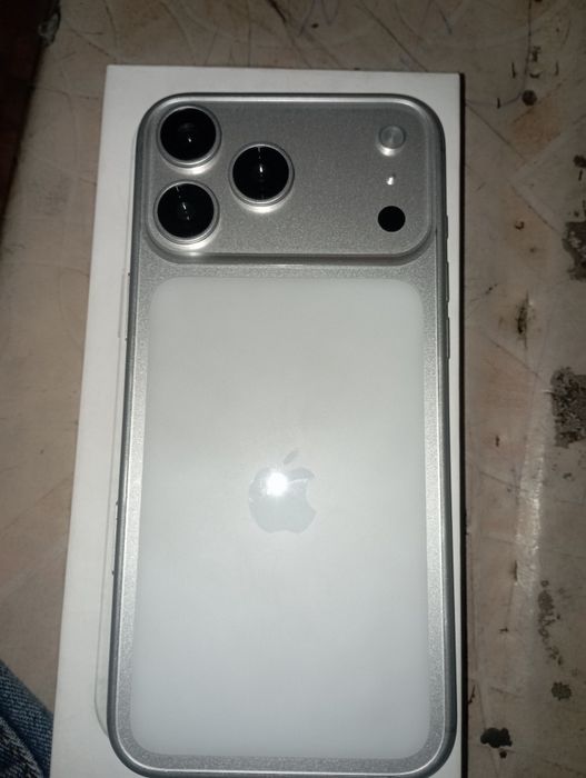 Айфон 17 про Макс