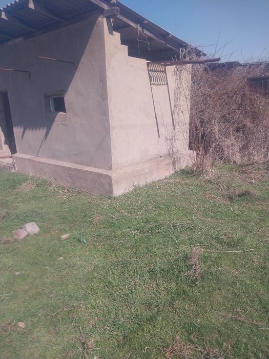 Продаю дачу юкоры чирчик 6соток