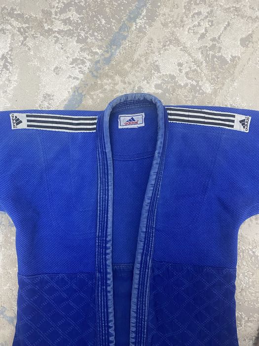 продам кимано адидас