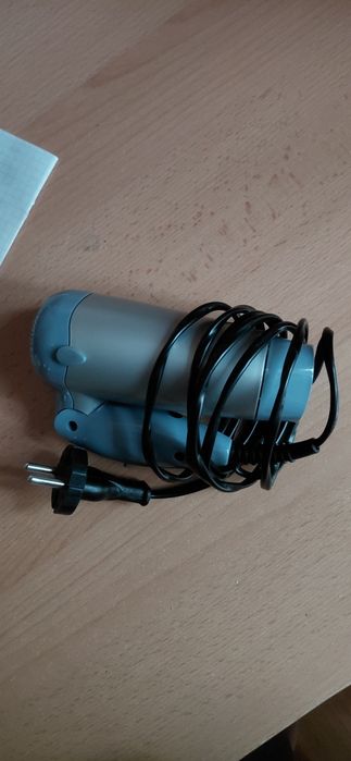 Продам срочно фен для волос