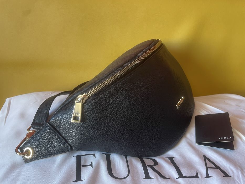 FURLA чанта през рамо